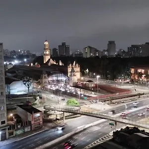 Lindo; No Centro Em Frente Ao Metro! São Paulo